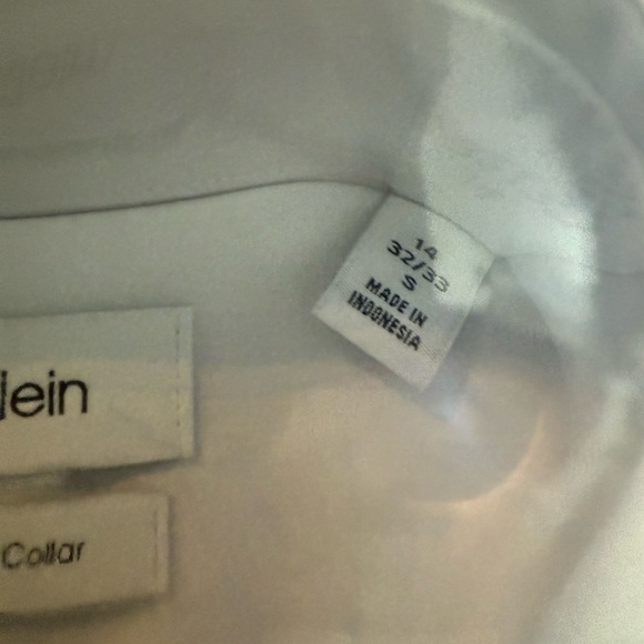 Brand new size small Calvin Klein Men's Crisp White Dress Shirt - Picture 3 of 4